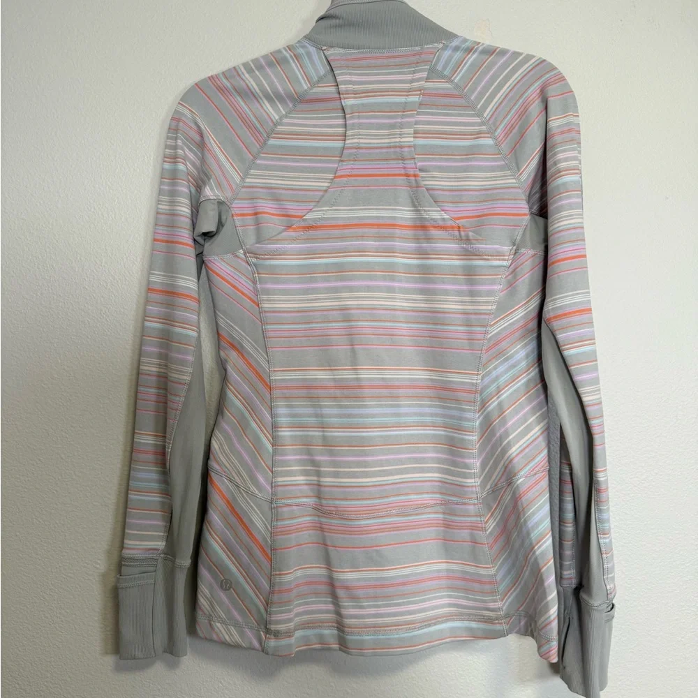 Lululemon Race With Grace 1/2 Zip II Sanctity Stripe top Women’s Sz‎ 6